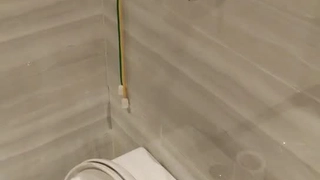 拖鞋家居日韩AV-白皙皮肤呆萌小姐姐！情趣耳朵抓屌吸吮！头套男怼着骚穴猛操，骑乘姿势打桩机，无套内射。