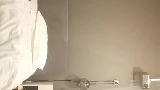 欧美日韩人妻激情-第一次与男友以外的男人在行使中车震!