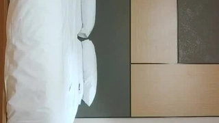 欧美日韩人妻激情-第一次与男友以外的男人在行使中车震!