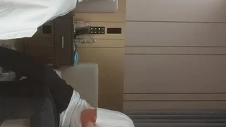 日韩欧美不卡一区二区高清-vavababy 面 試 畢 業 生 被 颻 渴 的 OL約 到 旅 館 脫 下 褲 子 吃 各 種 姿 勢 狂 抽 猛 送 全 部 射 嘴 巴 吞 淨